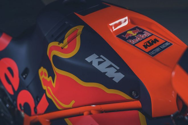 RC16のタンク回り