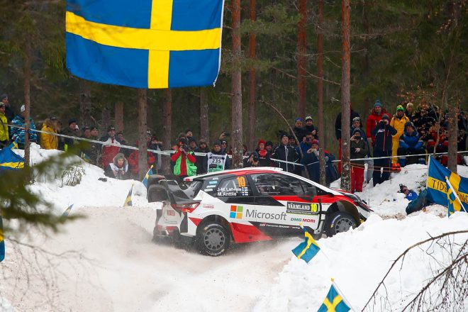 シェイクダウンステージを走るヤリ-マティ・ラトバラ（トヨタ・ヤリスWRC）