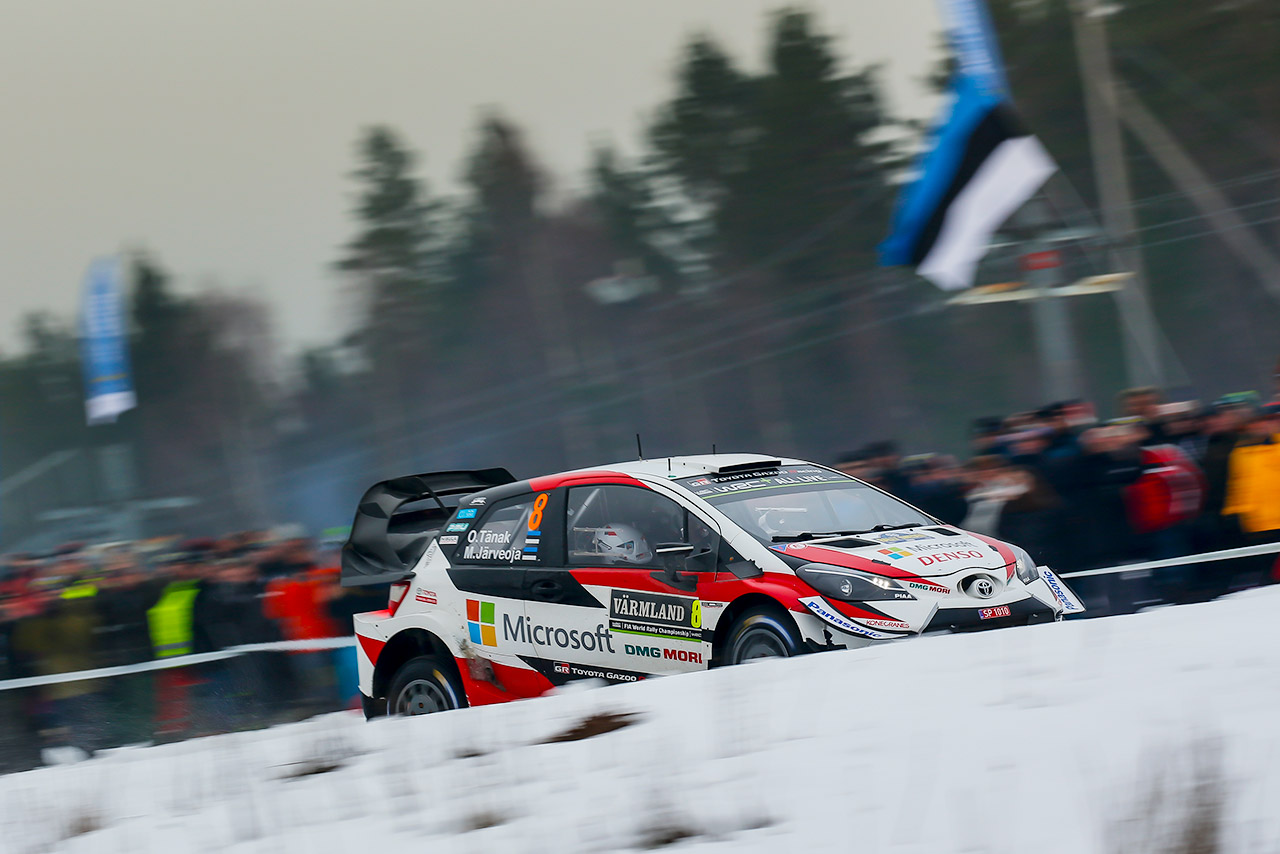 2019年のWRC第2戦スウェーデン競技3日目で総合首位に浮上したオット・タナク（トヨタ・ヤリスWRC）