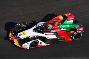 2年ぶりにメキシコシティE-Prixを制して今季初優勝を飾ったルーカス・ディ・グラッシ