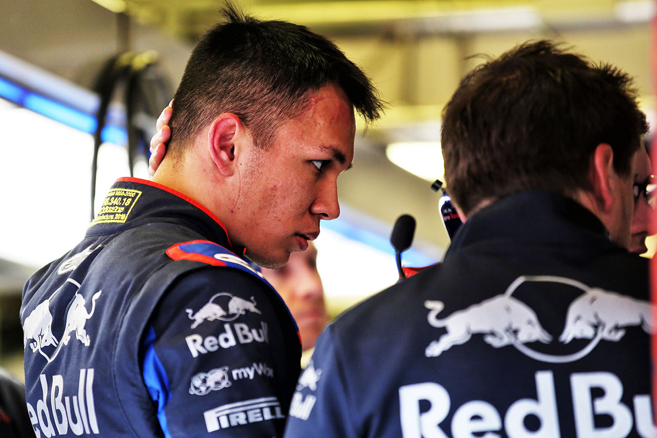 2019年F1バルセロナテスト1回目　アレクサンダー・アルボン　トロロッソ・ホンダSTR14