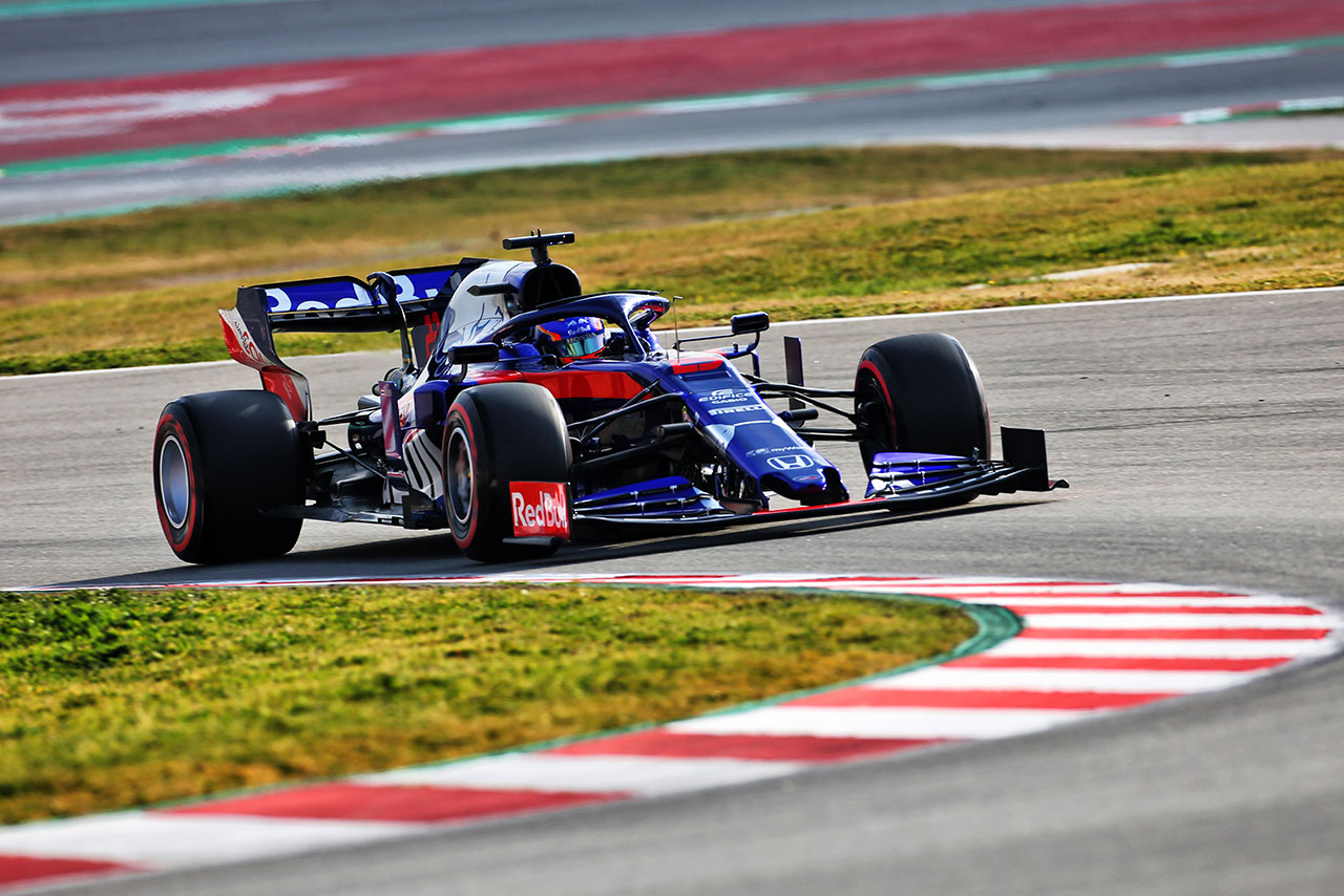 2019年F1バルセロナテスト1回目　アレクサンダー・アルボン　トロロッソ・ホンダSTR14