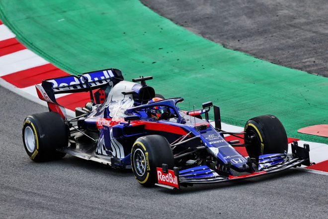 2019年F1バルセロナテスト1回目　アレクサンダー・アルボン　トロロッソ・ホンダSTR14