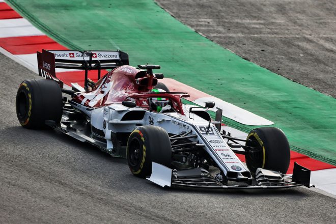 2019年F1バルセロナテスト1回目　アントニオ・ジョビナッツィ　アルファロメオC38