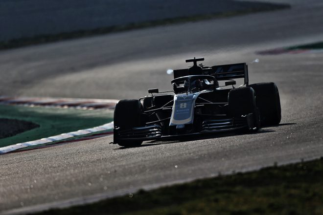 2019年F1バルセロナテスト1回目　ロマン・グロージャン　ハースVF-19