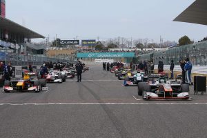 2019年スーパーフォーミュラ開幕戦鈴鹿では従来モデルSF14から進化したSF19がデビューする