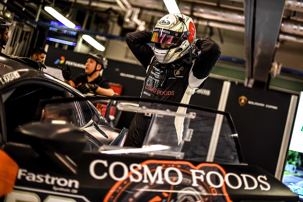 ドバイとアブダビで行われたランボルギーニ・スーパートロフェオ・ミドルイーストに挑戦した笠井崇志