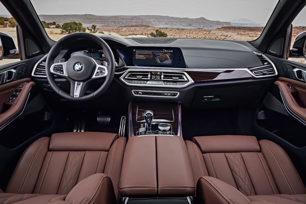 新しいbmwの表示 操作システム Bmw Operating System 7 0 を導入し カスタマイズ可能な10 25インチのコントロール ディスプレイと12 3インチのフルデジタル メーターパネルを装備 第4世代 Bmw X5 Aiアシスタンスや3眼カメラなどハイテク満載で登場の画像 写真