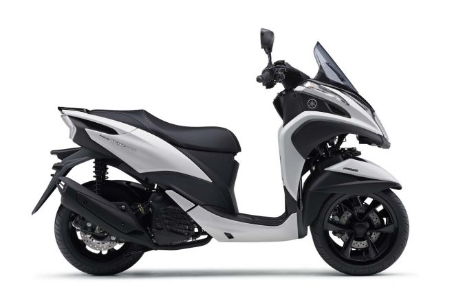 ヤマハ・トリシティ155（ホワイトメタリック6）