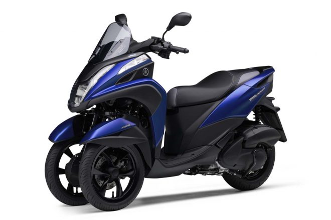 ヤマハ・トリシティ155（マットビビッドパープリッシュブルーメタリック1）
