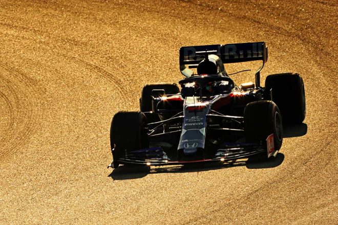 2019年F1バルセロナテスト2回目　アレクサンダー・アルボン　トロロッソ・ホンダSTR14