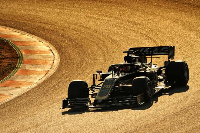 2019年F1バルセロナテスト2回目　ケビン・マグヌッセン　ハースVF-19