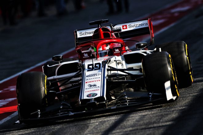 2019年F1バルセロナテスト2回目　アントニオ・ジョビナッツィ　アルファロメオC38