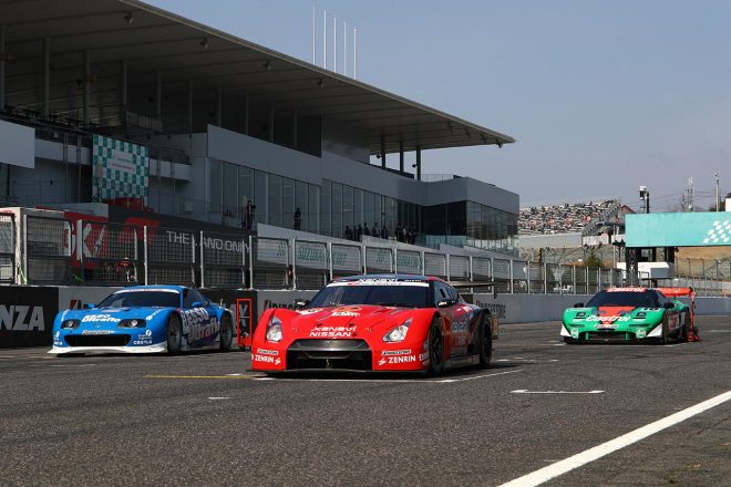 本山哲（XANAVI NISMO GT-R）、脇阪寿一（ESSO Ultraflo スープラ）、道上龍（Castrol 無限 NSX）
