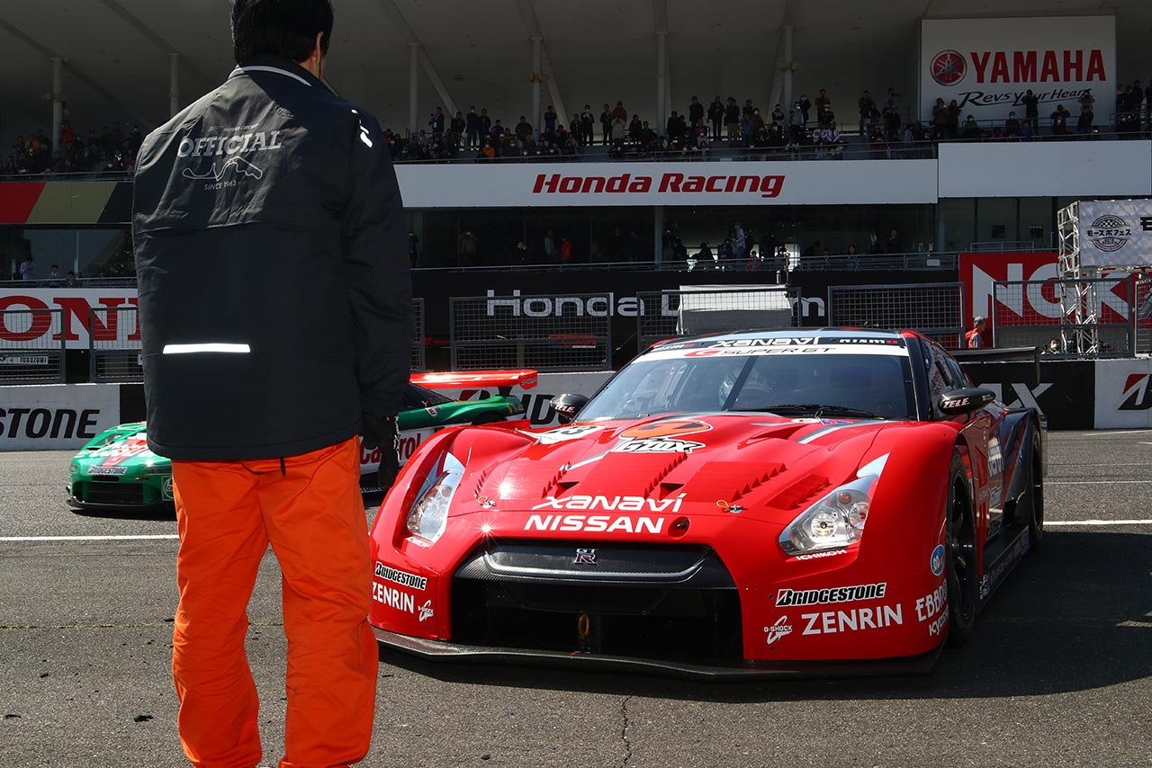 本山哲（XANAVI NISMO GT-R）