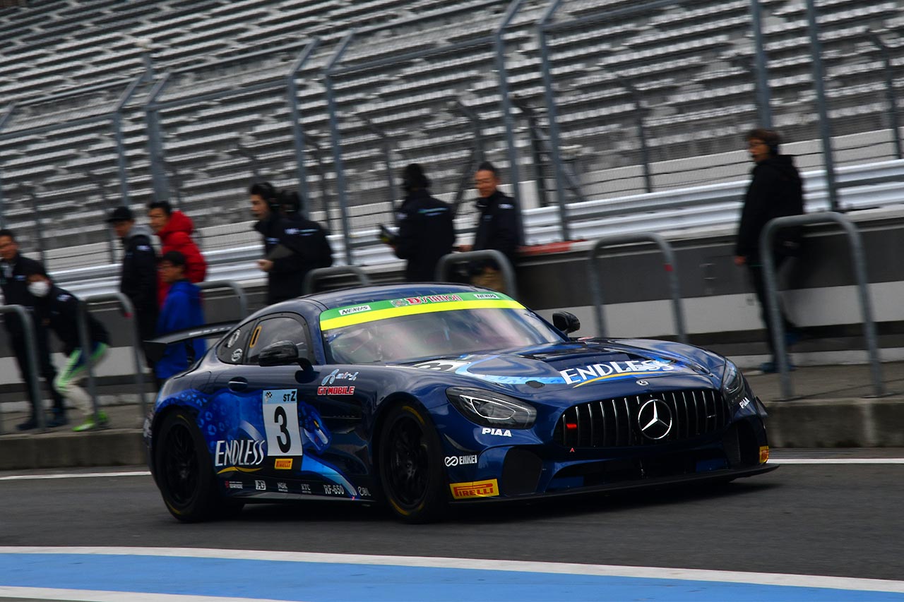 ST-Zクラスを戦うENDLESS SPORTSのメルセデスAMG GT4