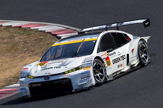 TOYOTA GR SPORTS PRIUS PHV apr GT