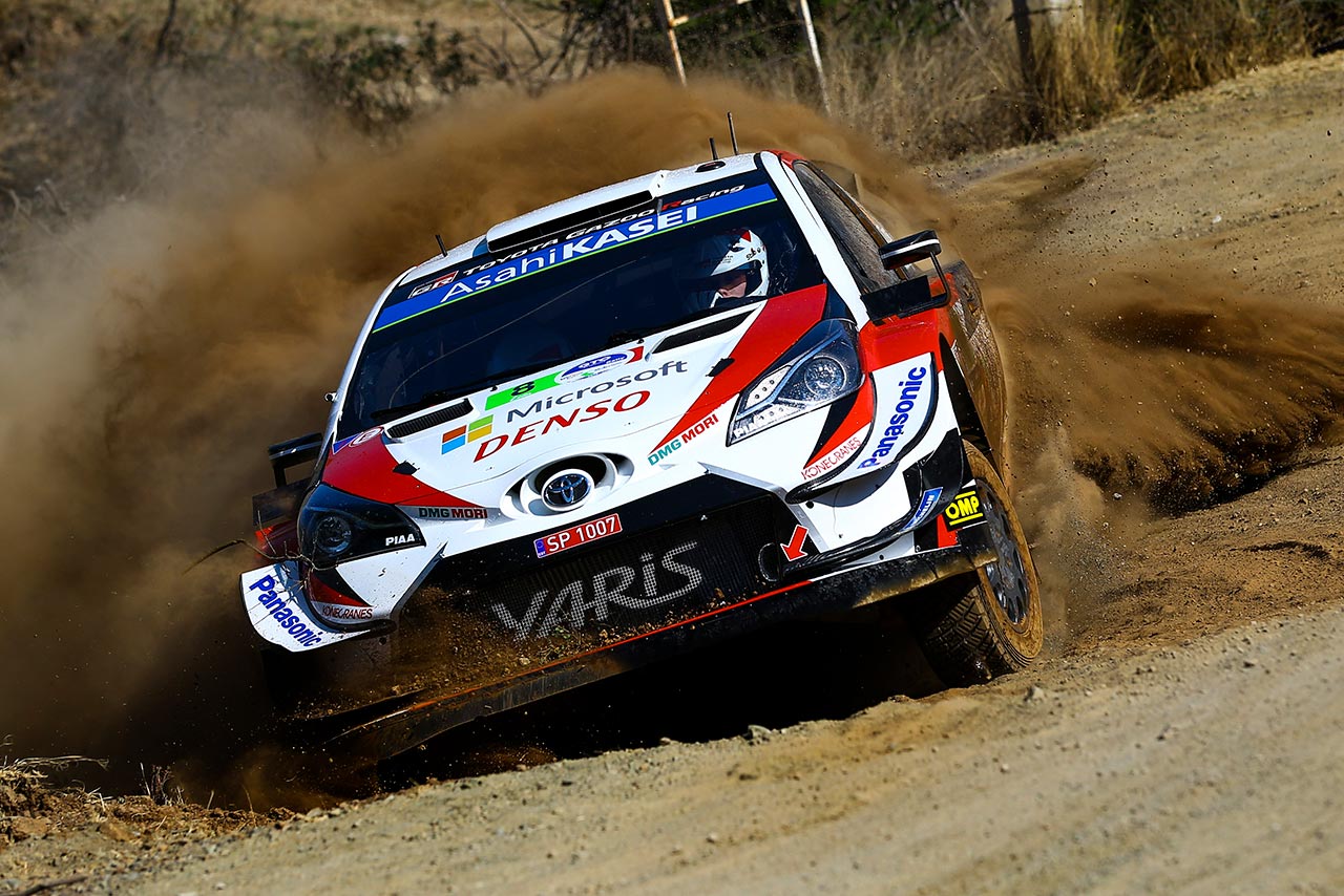 シェイクダウンステージを走るオット・タナク（トヨタ・ヤリスWRC）