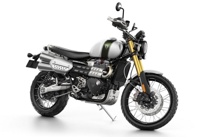 トライアンフ・スクランブラー1200XE（フュージョンホワイト×ブルックランズグリーン）