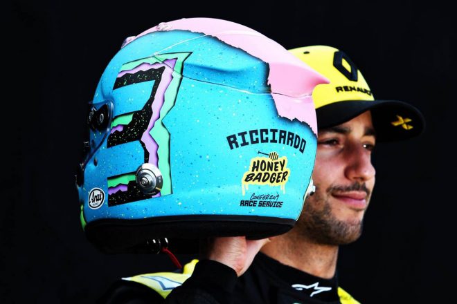 ダニエル・リカルド（ルノーF1）のヘルメット