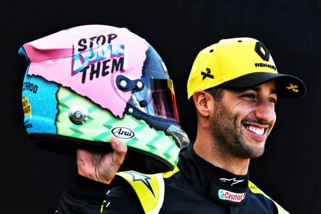 ダニエル・リカルド（ルノーF1）のヘルメット