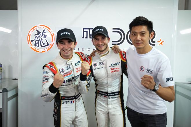 LMP2クラスポールを獲得したジャッキー・チェン・DCレーシングの（左から）ガブリエル・オブリ、ステファン・リケルミ、ホー・ピン・タン