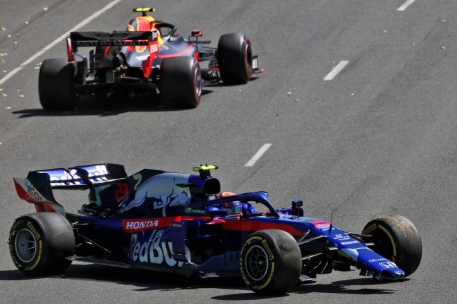 2019年F1第1戦オーストラリアGP金曜フリー走行1回目でクラッシュを喫したアレクサンダー・アルボン（トロロッソ・ホンダ）