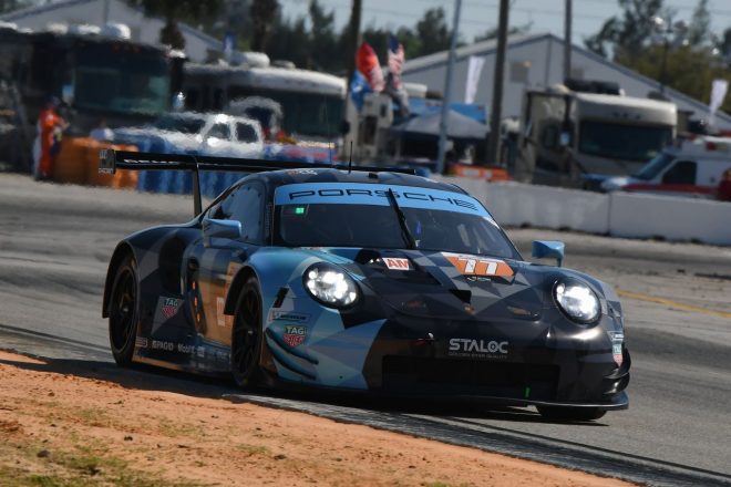 LM-GTEアマクラスでポール・トゥ・ウインを飾ったデンプシー・プロトン・レーシングの77号車ポルシェ911 RSR
