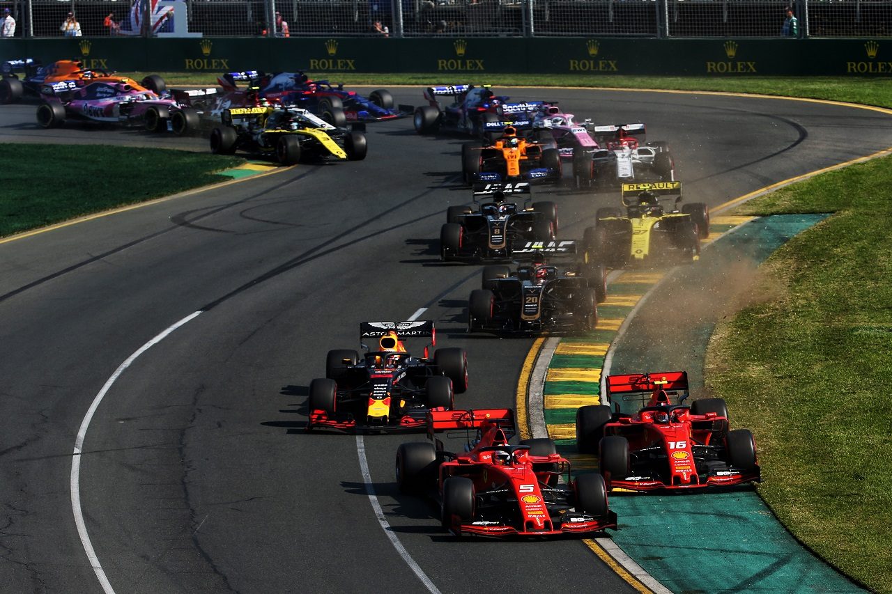 2019年f1第1戦オーストラリアgp スタート直後にコースオフしたシャルル ルクレール フェラーリ ルクレール ベッテルを抜かないよう チームから指示された フェラーリ F1オーストラリアgp日曜の画像 写真 2 Autosport Web