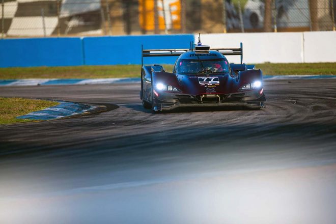 クラス11位／総合37位で完走した77号車マツダRT24-P