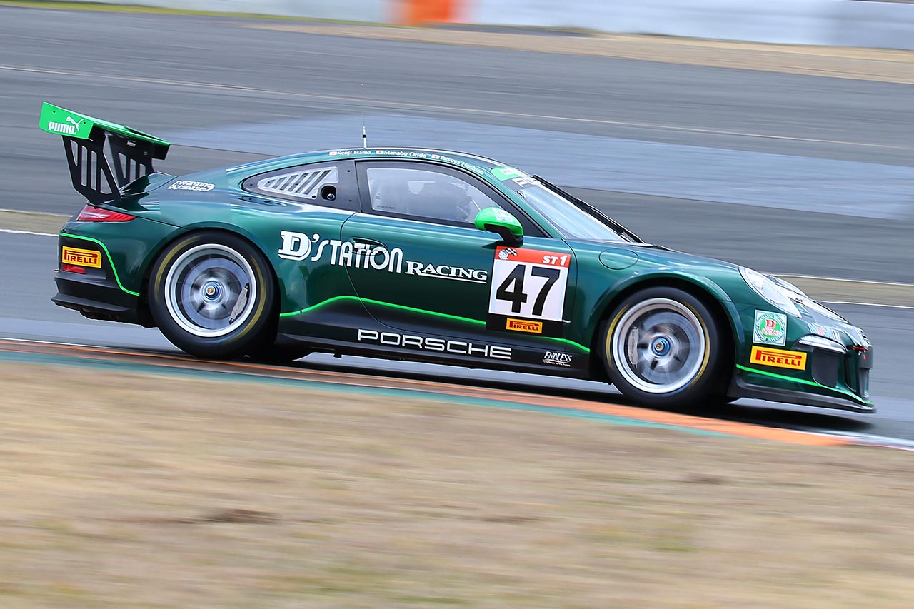 ST-1クラスに参戦するD'station Porsche