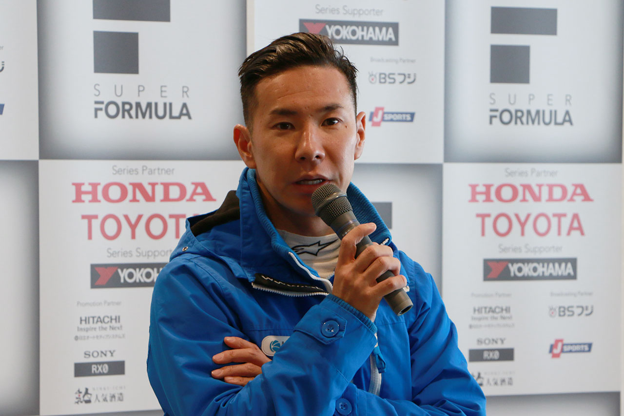 2019年スーパーフォーミュラについて目標を語る小林可夢偉（carrozzeria Team KCMG）