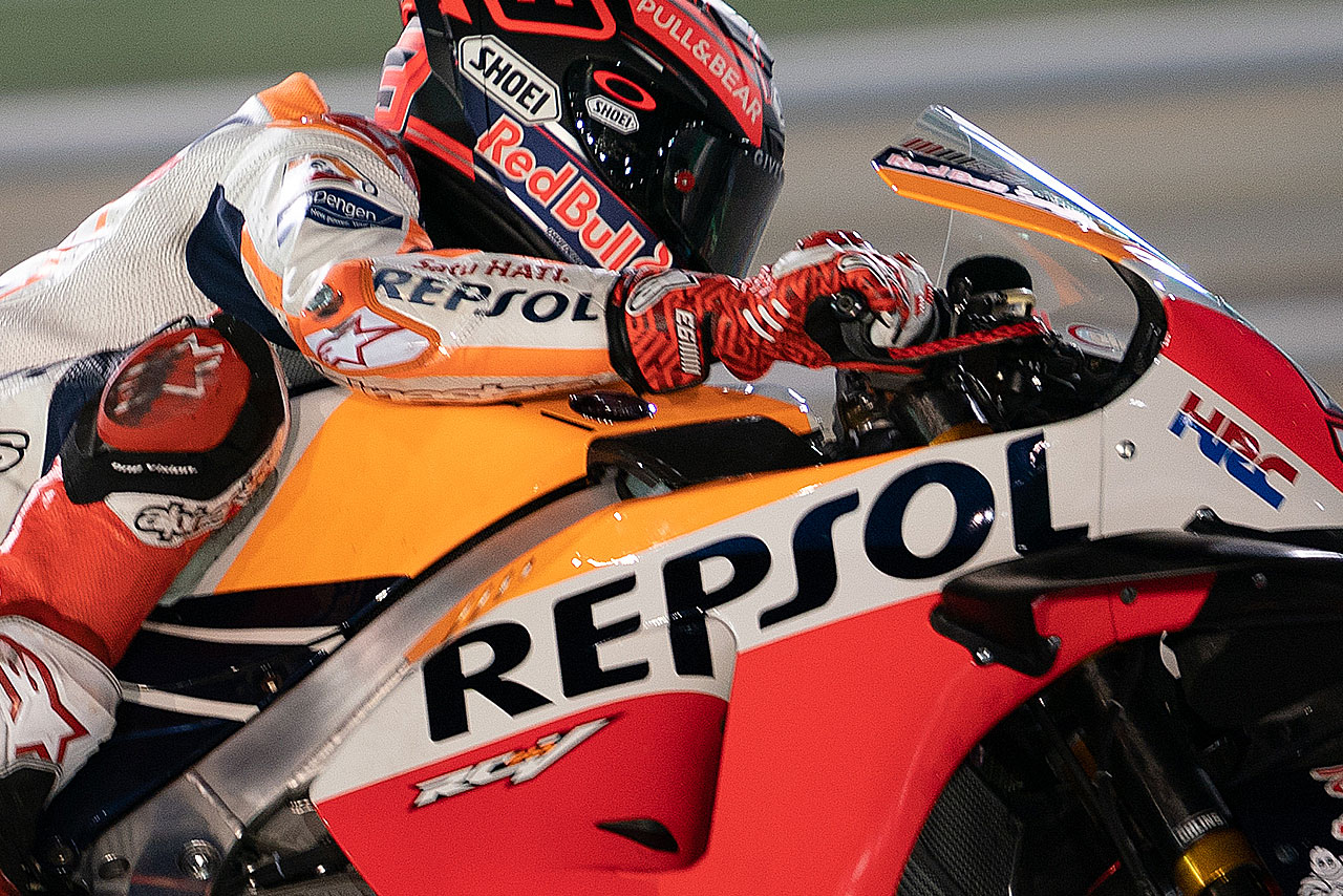 ホンダRC213Vのメインフレーム両側面につけられたカーボンファイバー製の容器