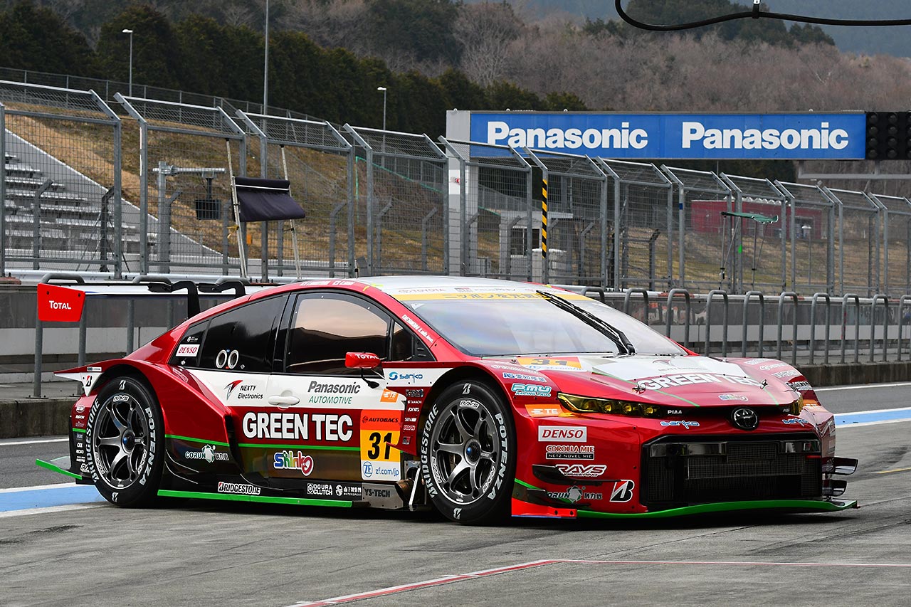31号車TOYOTA GR SPORTS PRIUS PHV apr GT