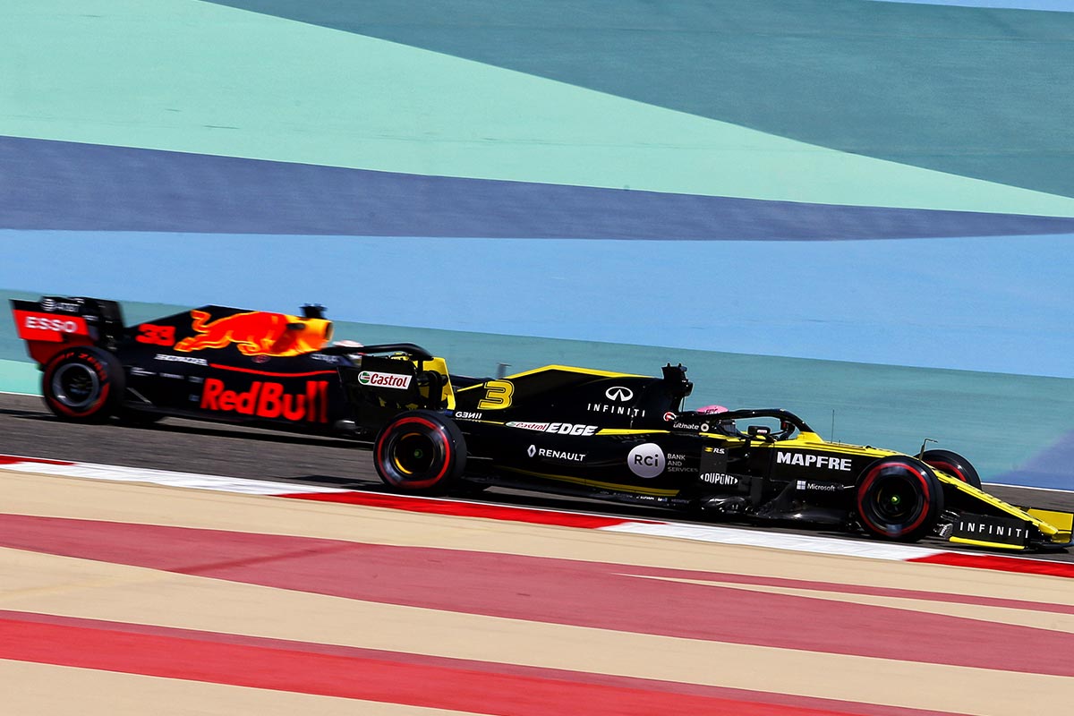 2019年F1第2戦バーレーンGP金曜日　マックス・フェルスタッペン（レッドブル・ホンダ）、ダニエル・リカルド（ルノー）