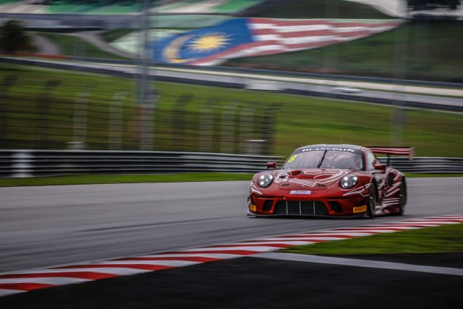 永井宏明も乗り込むARNレーシングの8号車ポルシェ911 GT3
