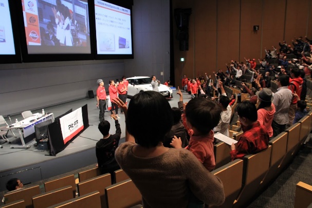 NISSAN MotorSports LIVE with Pit-FMの様子