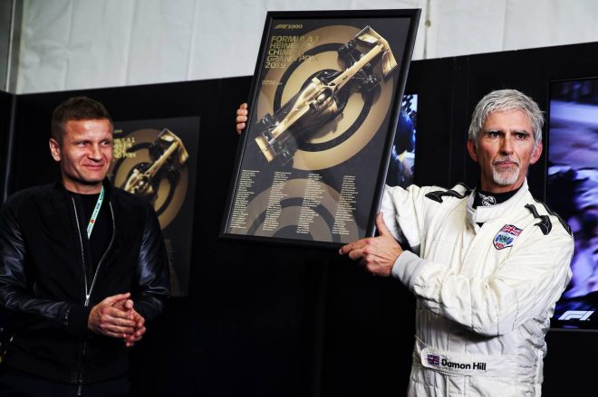 1000回目のF1開催記念、オフィシャルデザインのポスター