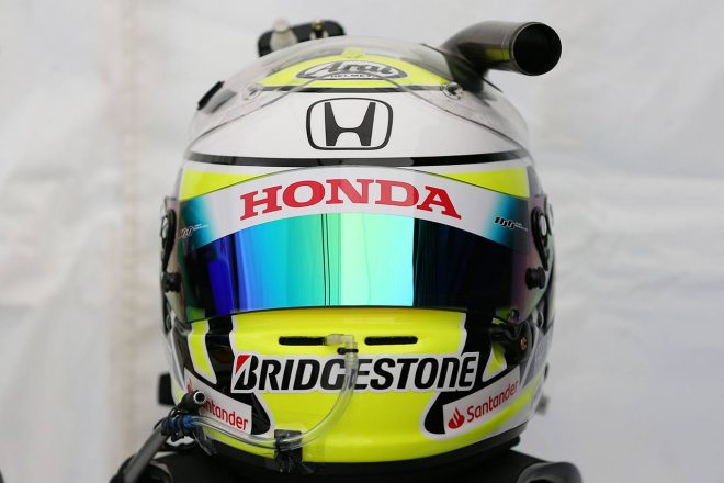 2019年シーズン、バトンが使用しているヘルメット