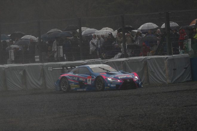 2度めのセーフティカー明けでコースオフしたWAKO’S 4CR LC500