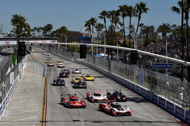 2019年IMSAウェザーテック・スポーツカー選手権第3戦ロングビーチ スタートシーン