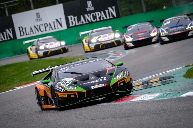 2位表彰台を獲得した563号車ランボルギーニ・ウラカンGT3