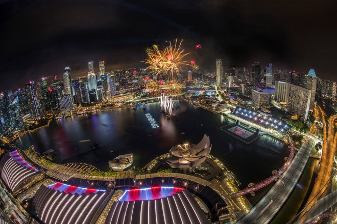 F1通算1000GP突破記念。シンガポールGP観戦ツアーに抽選で1組2名様をご招待