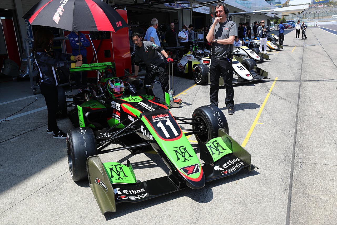 サッシャ・フェネストラズ（B-Max Racing with motopark F3）