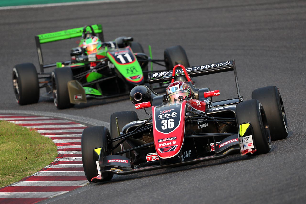 宮田莉朋（カローラ中京 Kuo TOM'S F317）