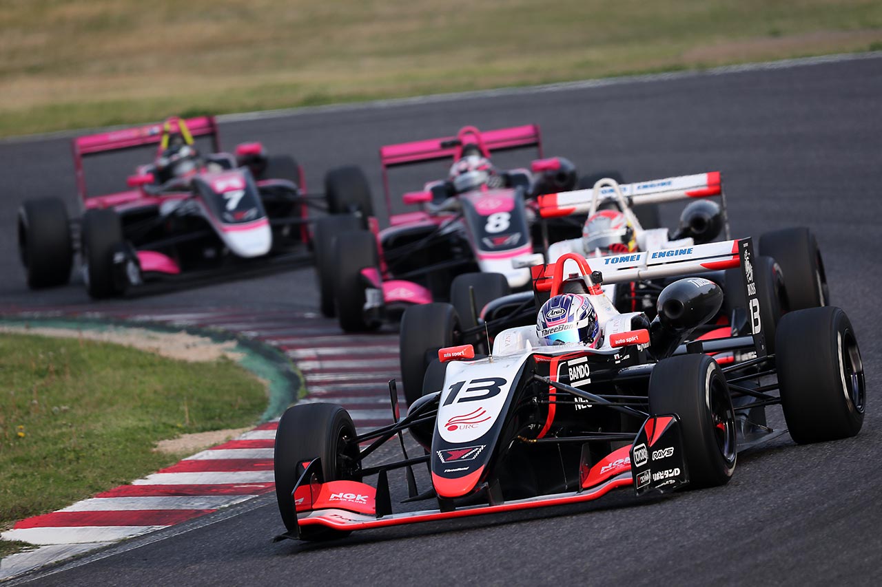 序盤6番手を争った三浦愛（ThreeBond F314）