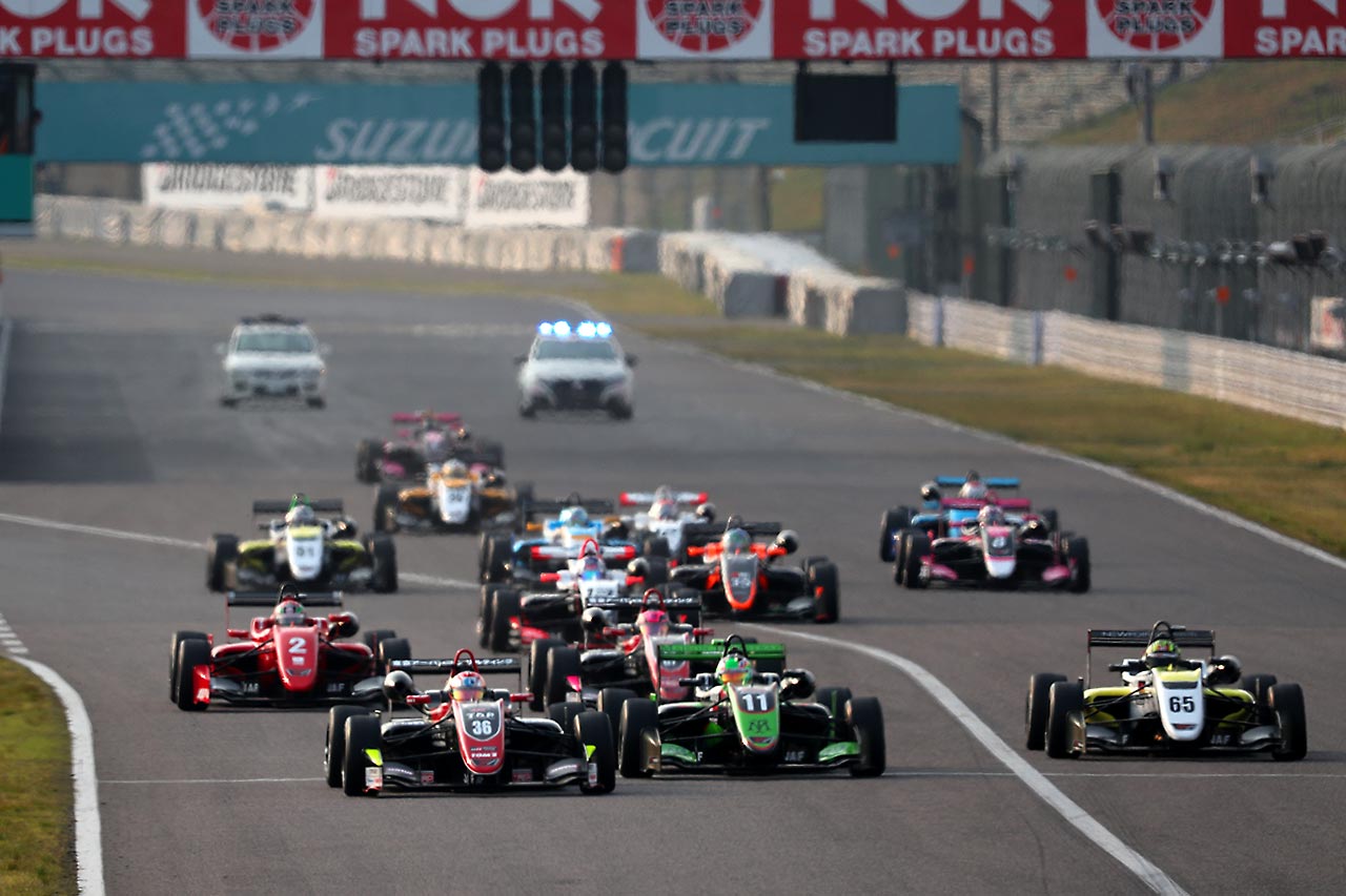 全日本F3選手権第2戦鈴鹿のスタートシーン