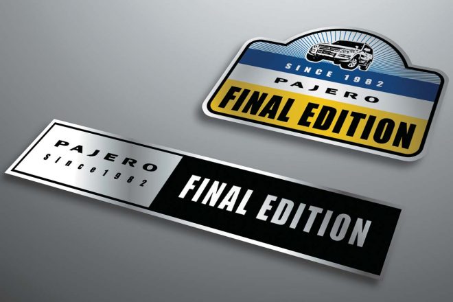 ”FINAL EDITION”のロゴが刻印されたオリジナルステッカー