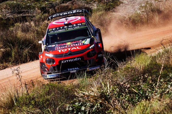 総合4番手につけるセバスチャン・オジエ（シトロエンC3 WRC）