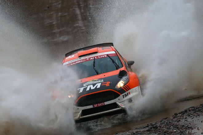 WRC2を戦う勝田貴元（フォード・フィエスタR5）